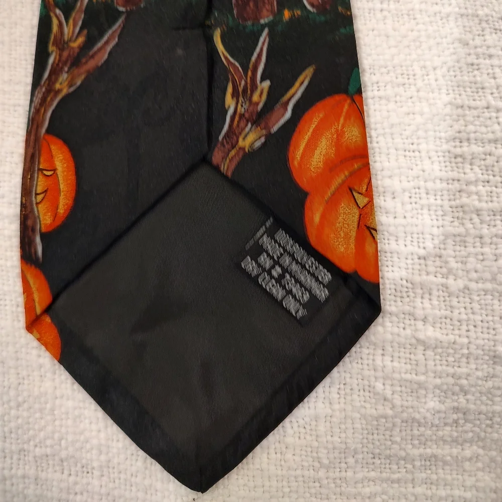 VTG Andalaro Halloween Witch Pumpkin Black Cat Harvest Moon Silk Tie